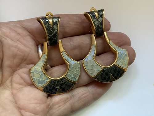Large vintage unusual clip - vintage,