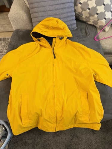 Port authority men - port, yellow