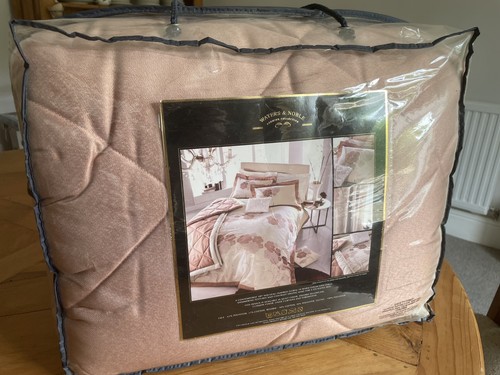 Luxury pink quilted throwover - pink,