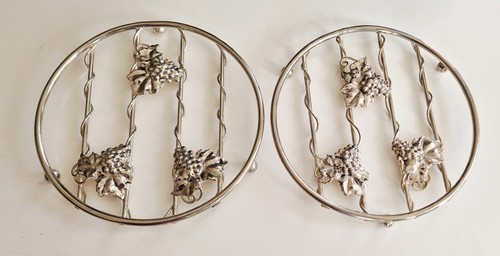 Pair matching trivets - matching,