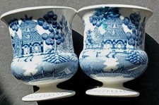 TWO WEDGWOOD WILLOW PATTERN EGG CUPS, c.1920, PERFECT