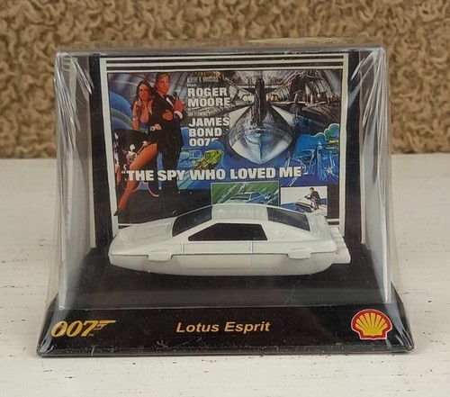 James bond 007 lotus - bond, esprit