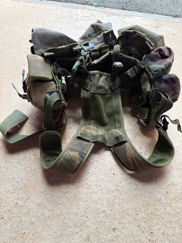 Tailored army webbing - , with