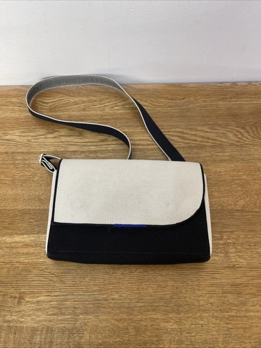 Rothy the belt bag - "the,
