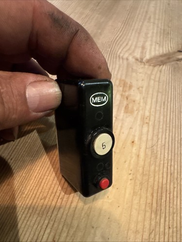 Mem push button fuse - mem, 'push
