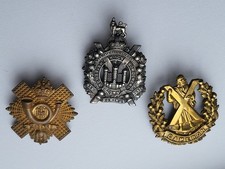 3 Original Scots Cap Badges Brass Economys militaria 