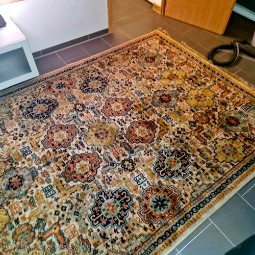 Crown rug persian - crown,
