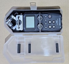Zoom H5 Handy Recorder.