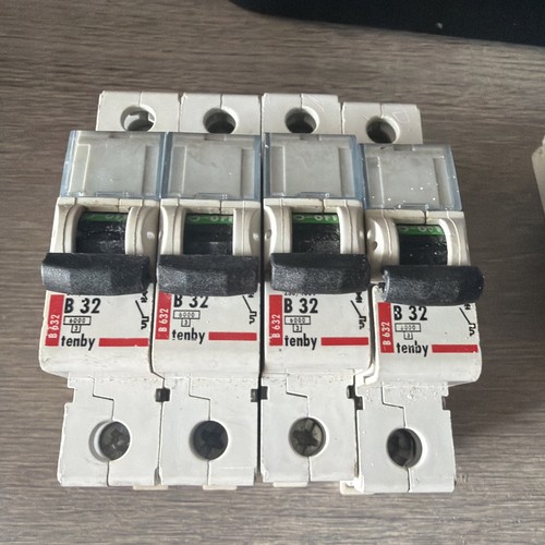 Legrand tenby circuit breaker - circuit,