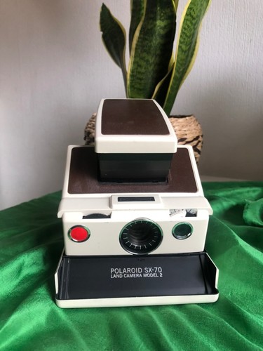 Land camera model - sx-70,