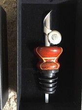 HAND CRAFTED WOODEN POUR SPOUT