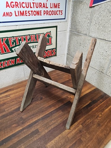 Small antique wood - o2-,