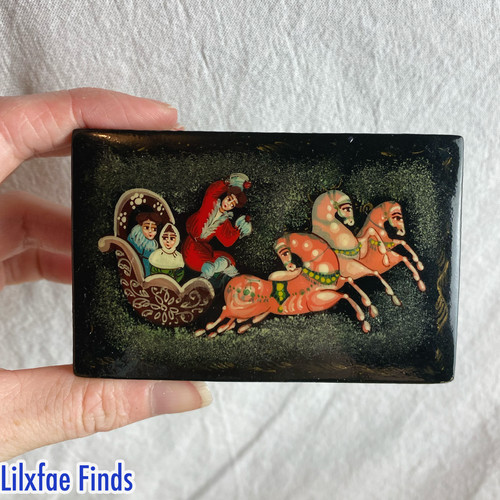 Russian handpainted trinket