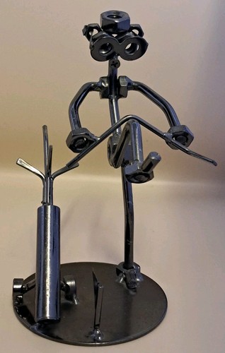 Nuts bolts sculpture golf - nuts,