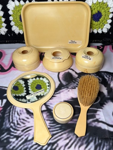 Vintage 1920s celluloid vanity - 1920s,
