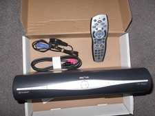 SKY HD BOX + HD BOX 500 GB