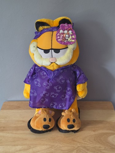 Vintage garfield bedtime plush - vintage,
