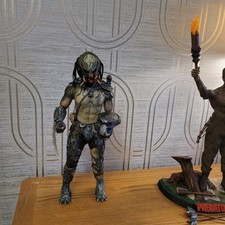 Custom Hot Toys De-masked  Tracker 1/6 Scale Predator One Off