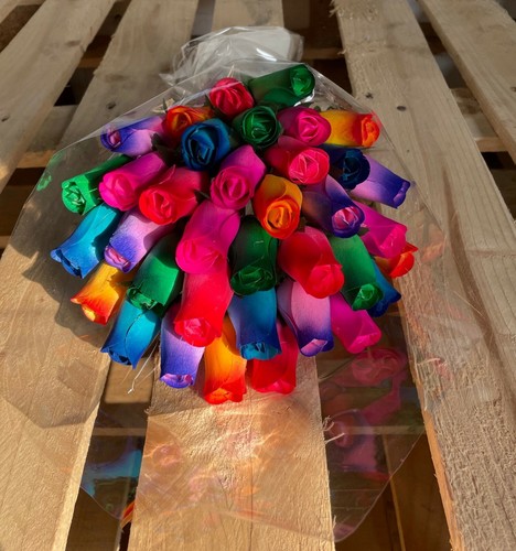 Dozen bright wooden roses - 3,