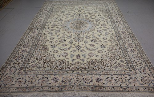 Fine persian nain carpet - fine,