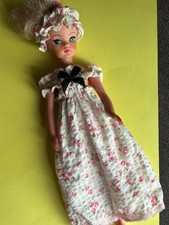 Vintage 1970s sindy doll - 💚,