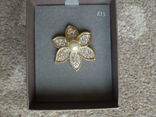 New M & S Ladies Faux Pearl