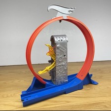 Hot Wheels Powered Booster Loop - Elastic Band Operated 