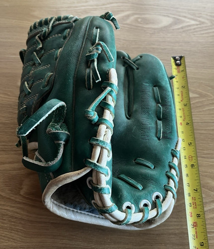 Vintage baseball glove mitt - glove,