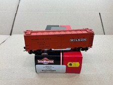 INTERMOUNTAIN HO SCALE BOX CAR