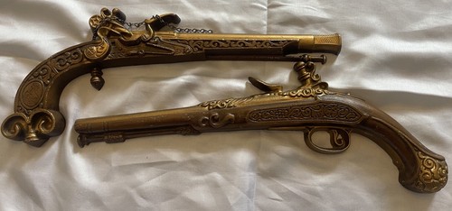 Vintage sexton dueling pistols - vintage,