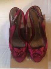 Ladies Fushia Satin Slingback