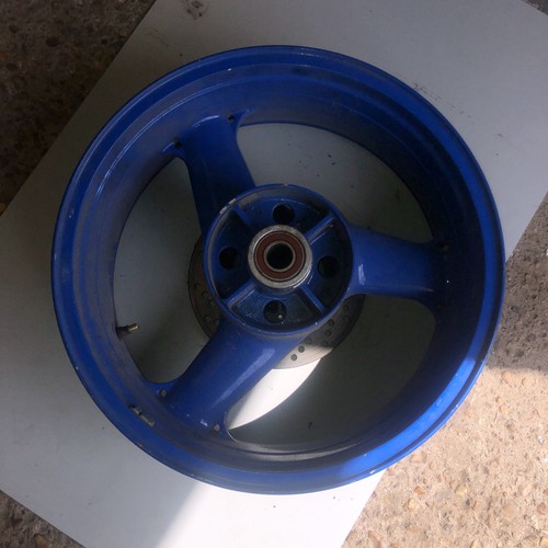 Kawasaki zx7r rear wheel - zx-7r,