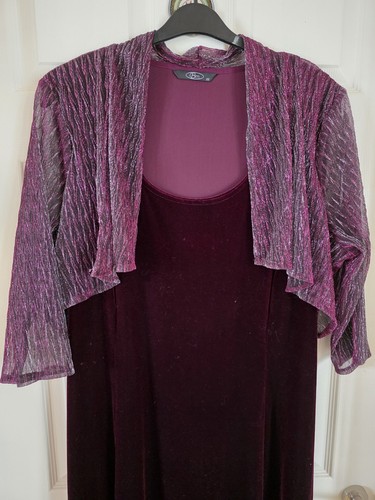 Gorgeous maroon velvet - maroon,