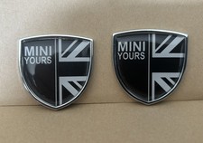 2x Mini Yours Pillar Badges