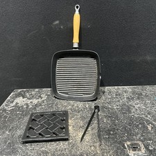 cast iron grill pan with a wooden handle, Tongs And Pan Rest Ref Cc