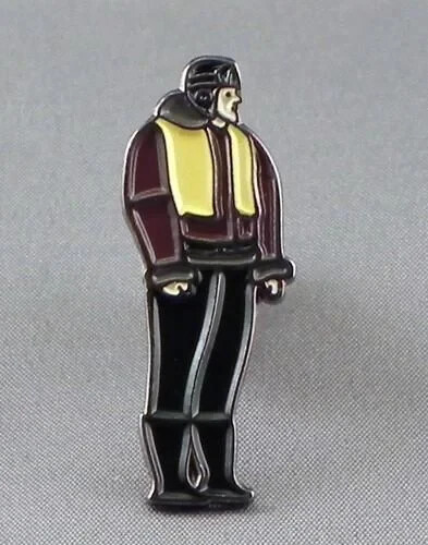 Wwii pilot pin badge - wwii,