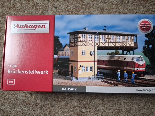 Auhagen gantry signal box - auhagen,