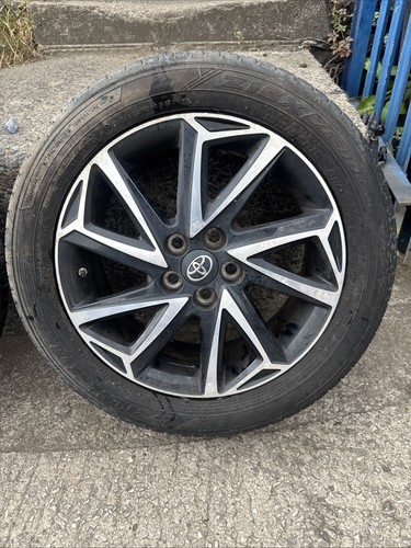 Toyota yaris hybrid - toyota, 16”