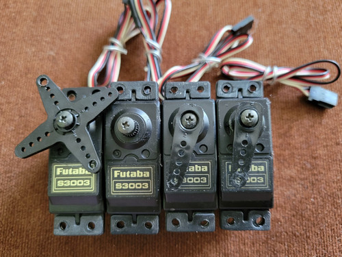 Futaba s3003 servo 4 - s3003,