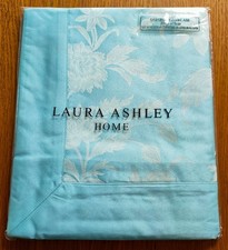 LAURA ASHLEY Lloyd Jacquard