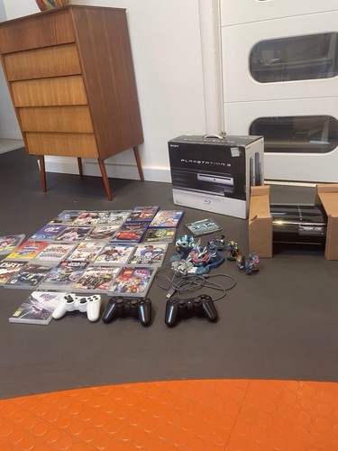 Sony playstation cechc03 - 3,