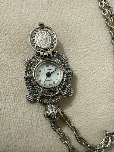 Chat silver colour turtle - le,