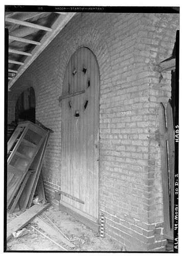 Waring house stables 108 south - waring,