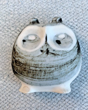 SUSAN PARKINSON Studio Pottery POCKET OWL ( Henry Moore ) Mid Century Modern a/f