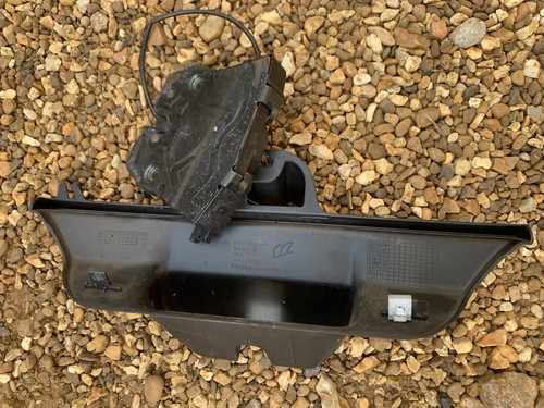 Bmw e70 tailgate boot lock - x5,