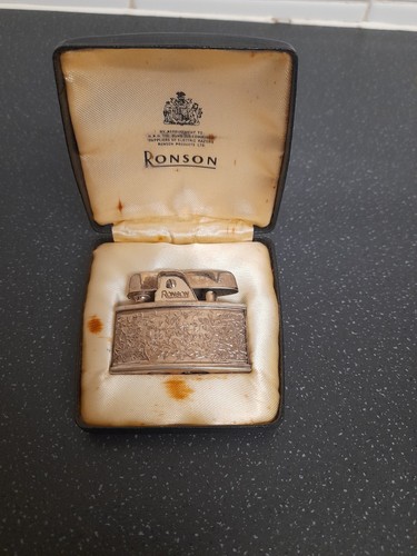 Vintage ronson milady - ronson, ivy