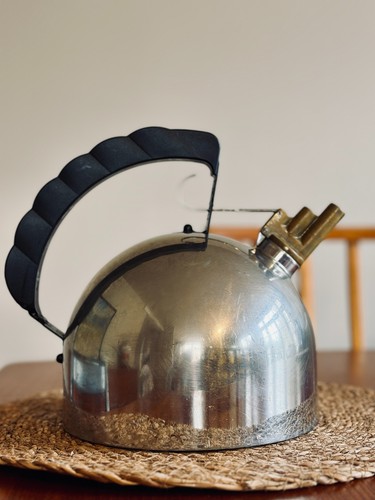 Alessi 9091 kettle design by - 9091,