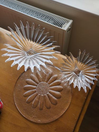 Dartington daisy platter and - platter,