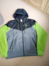 Nike Jacket (The Windrunner) size M