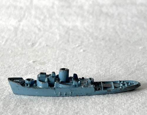 Vintage metal toy waterline - metal,